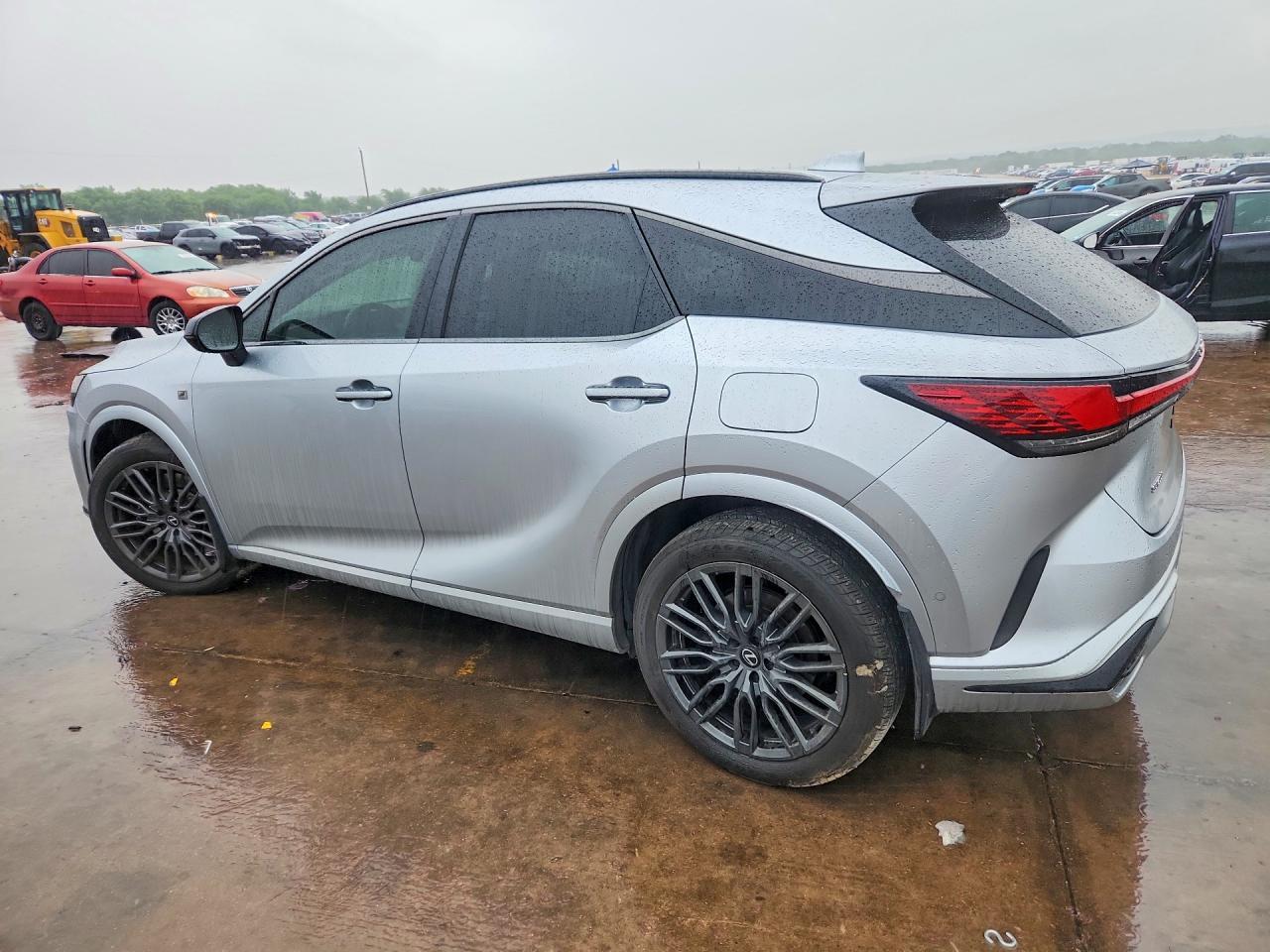 2023 Lexus Rx 500H F Sport - Image 2