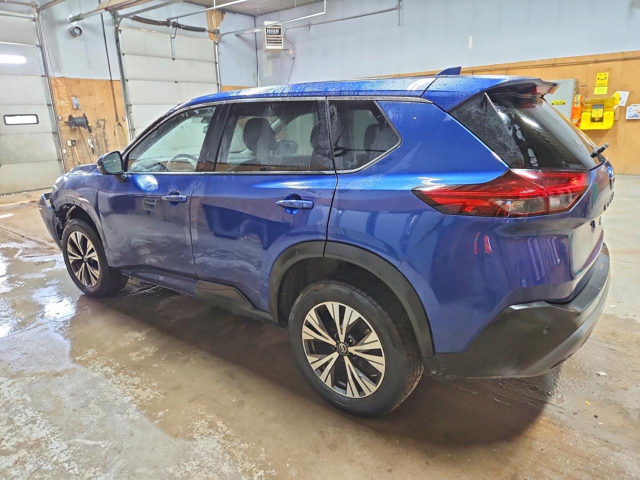 2021 Nissan Rogue Sv - Image 2