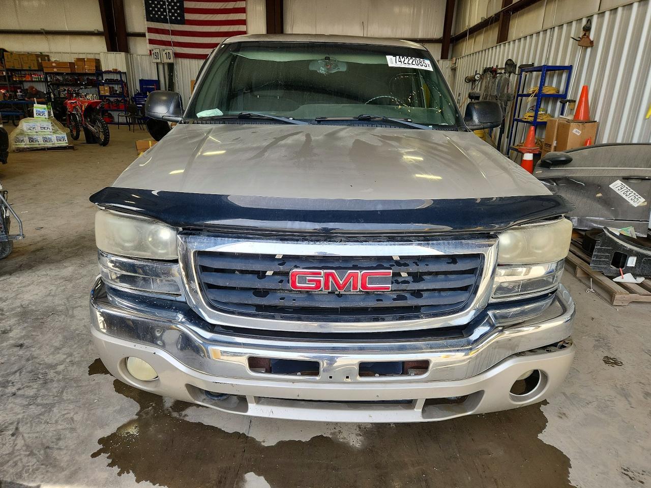2004 GMC New Sierra C1500 - Image 5