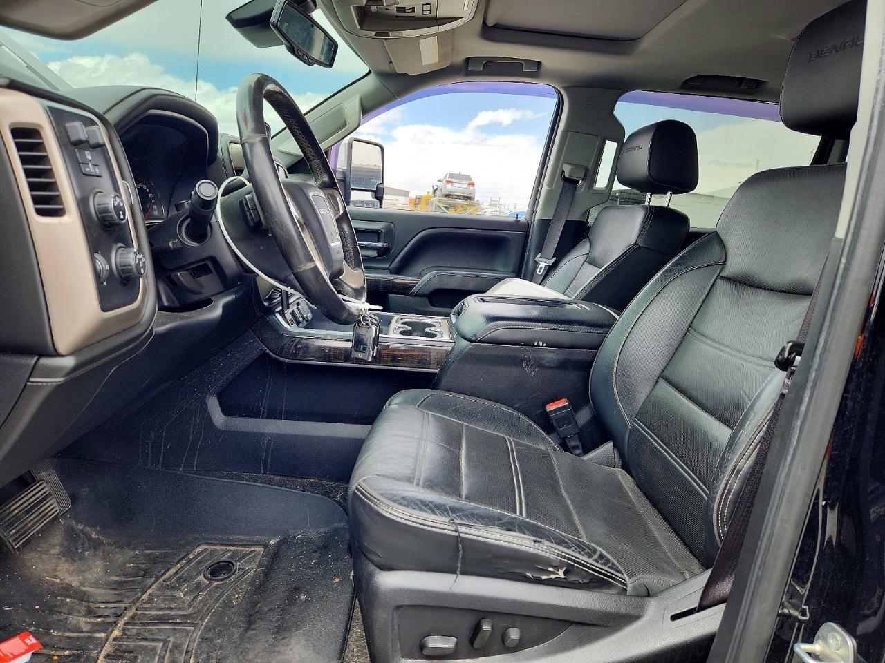 2015 GMC Sierra K2500 Denali - Image 7