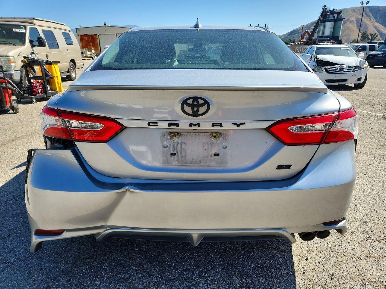 2021 Toyota Camry Se - Фото 6