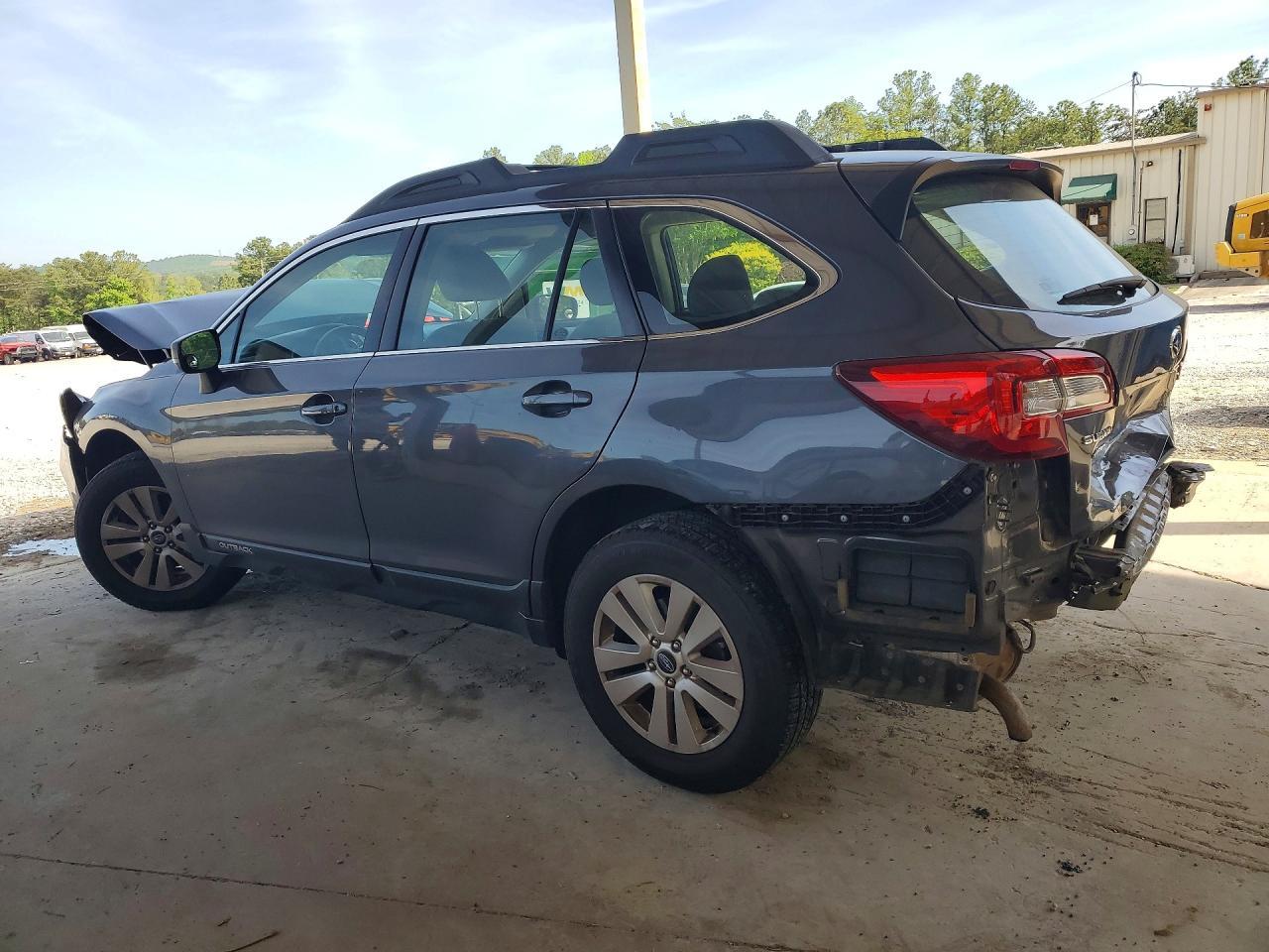 2018 Subaru Outback 2.5I - Image 2