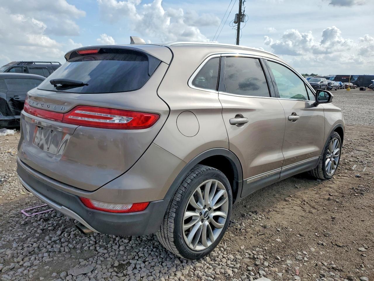 2018 Lincoln Mkc Reserve - Image 3