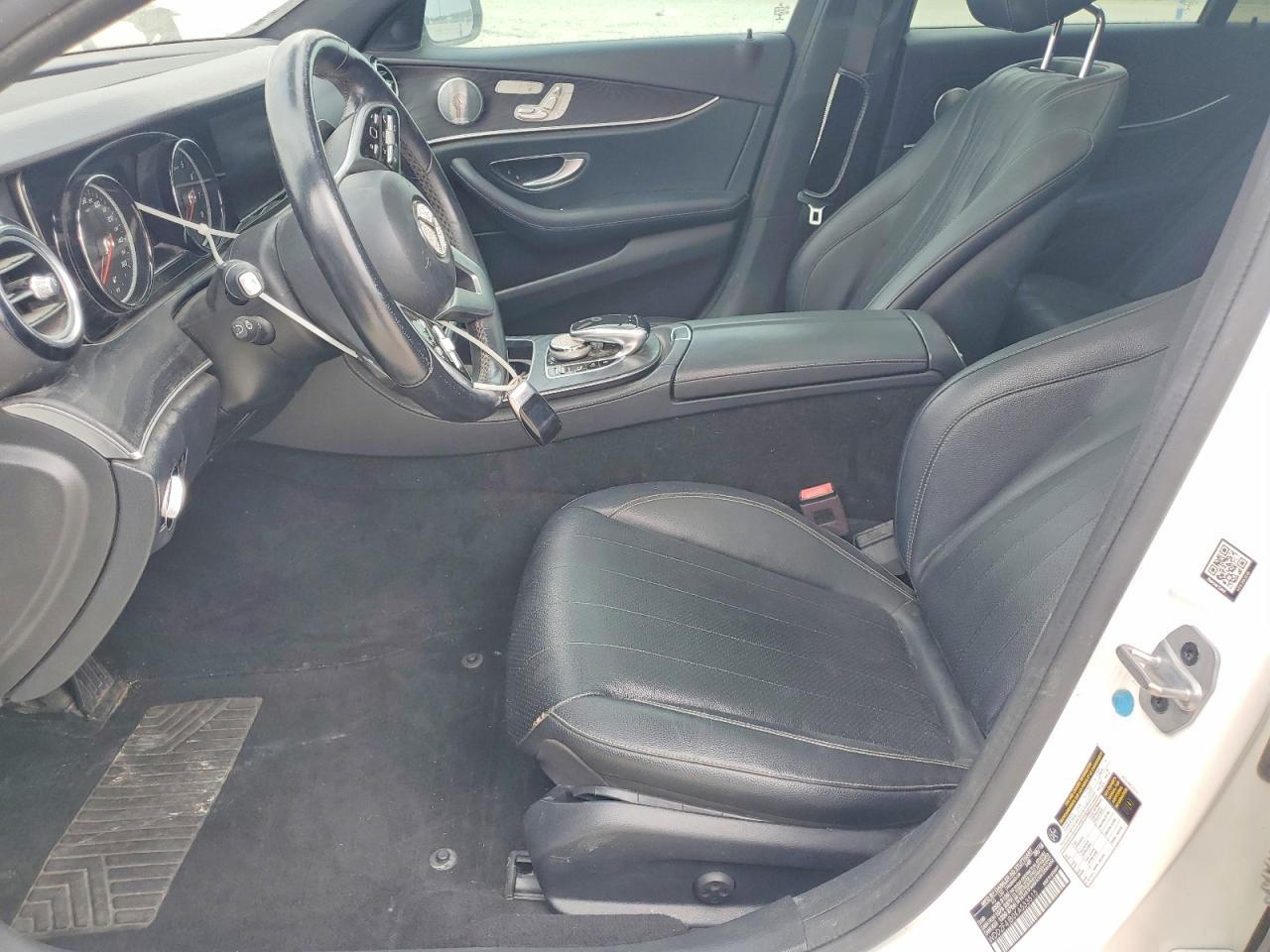 2019 Mercedes-Benz E 300 - Фото 7