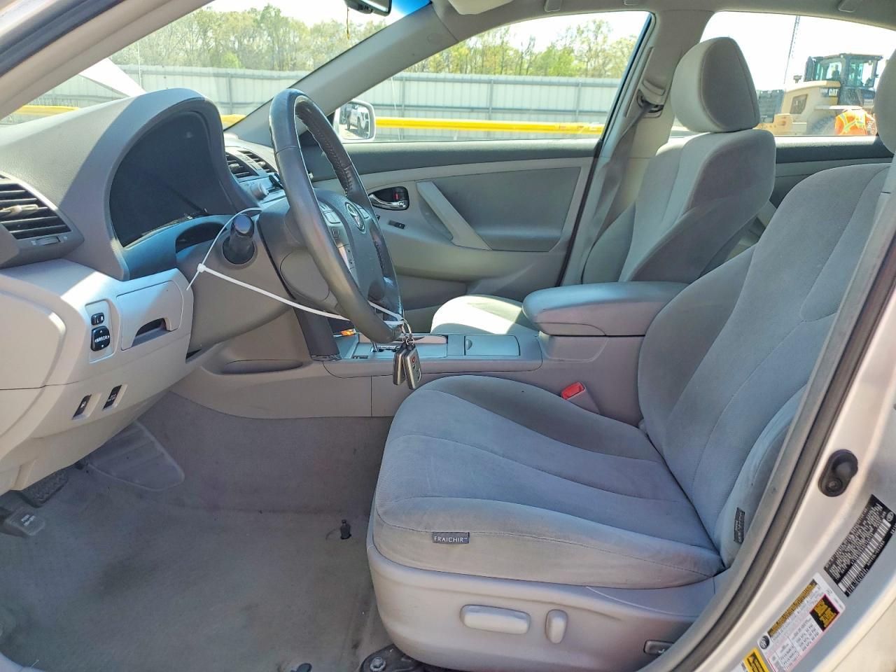 2010 Toyota Camry Hybrid - Image 7