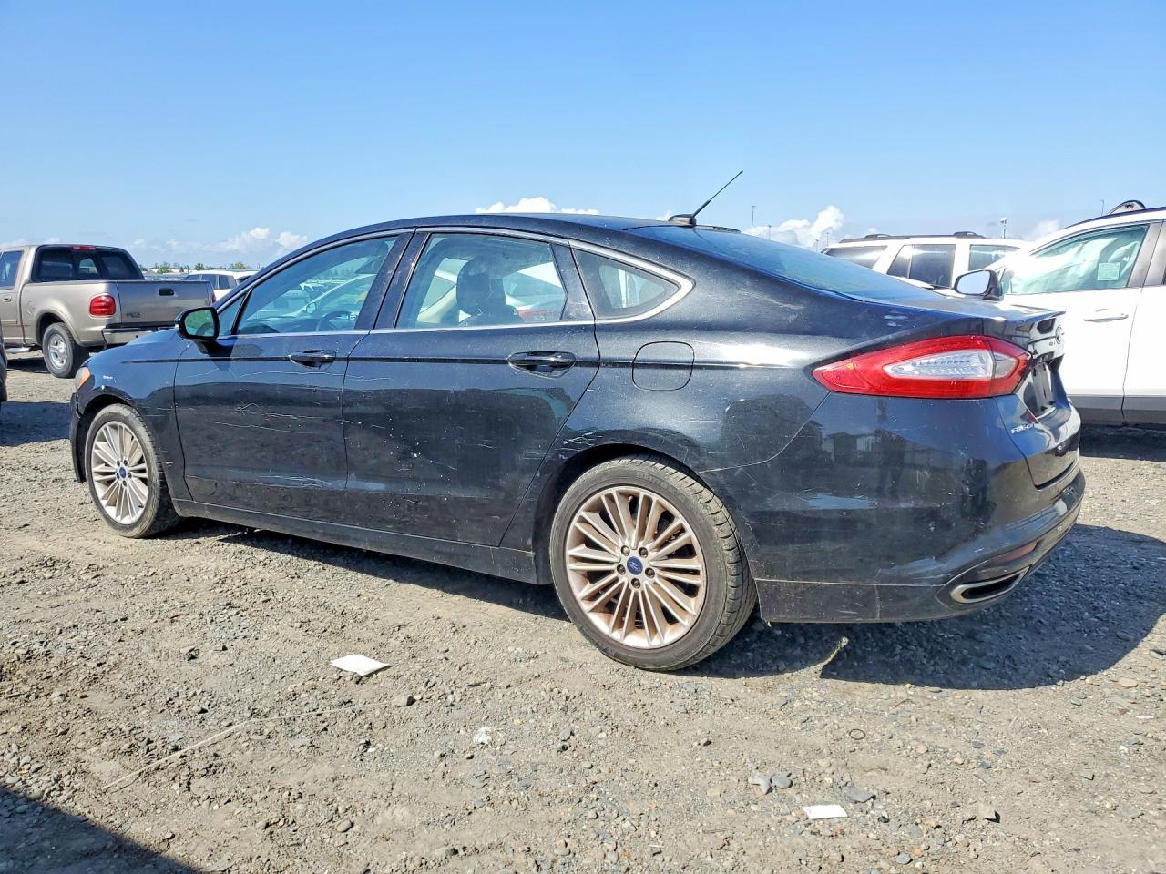 2013 Ford Fusion Se - Фото 2