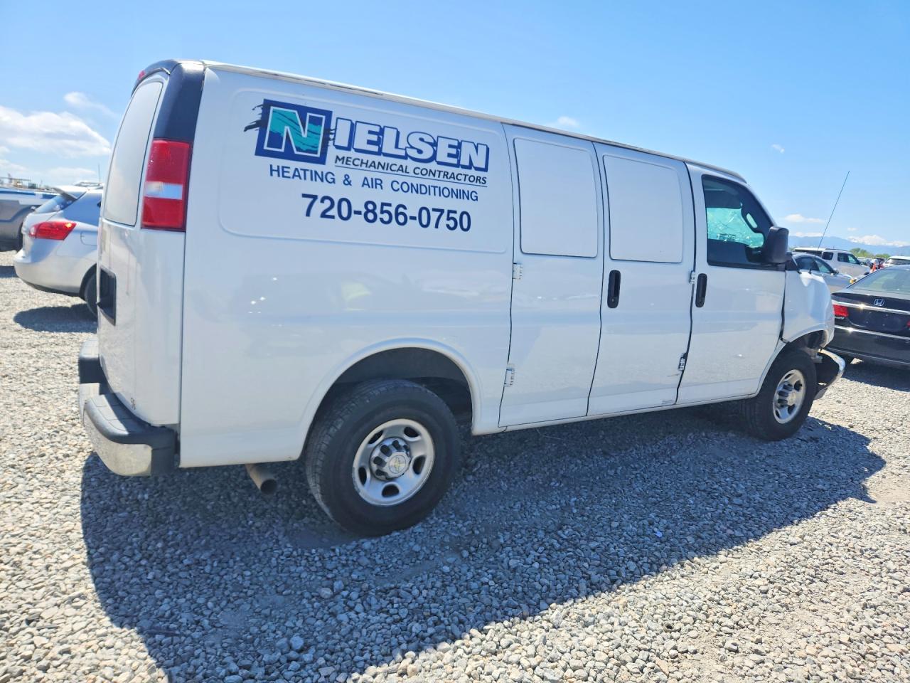 2021 Chevrolet Express G2500 - Фото 3