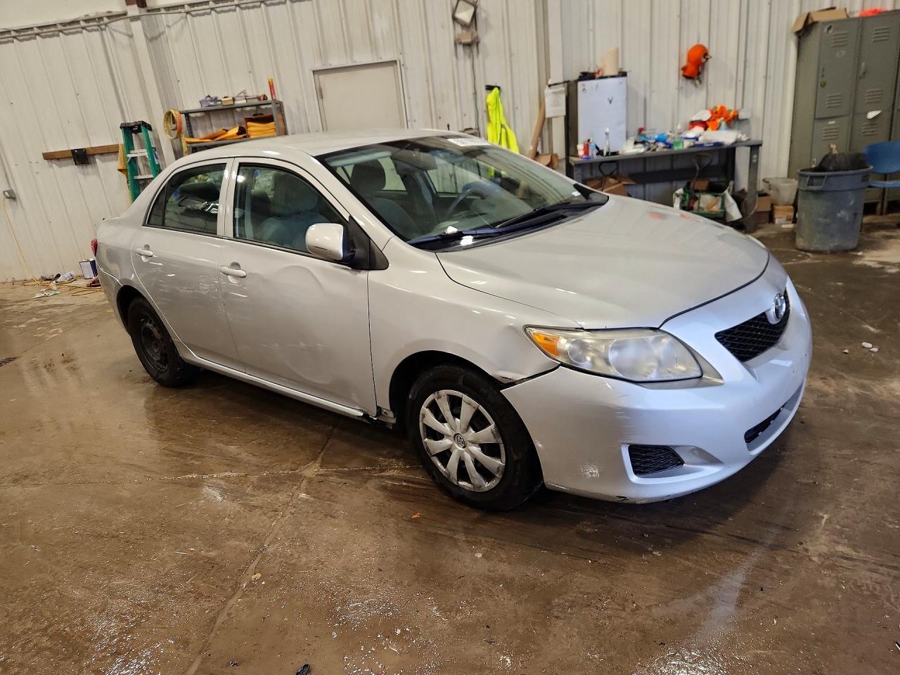 2010 Toyota Corolla Le - Фото 4