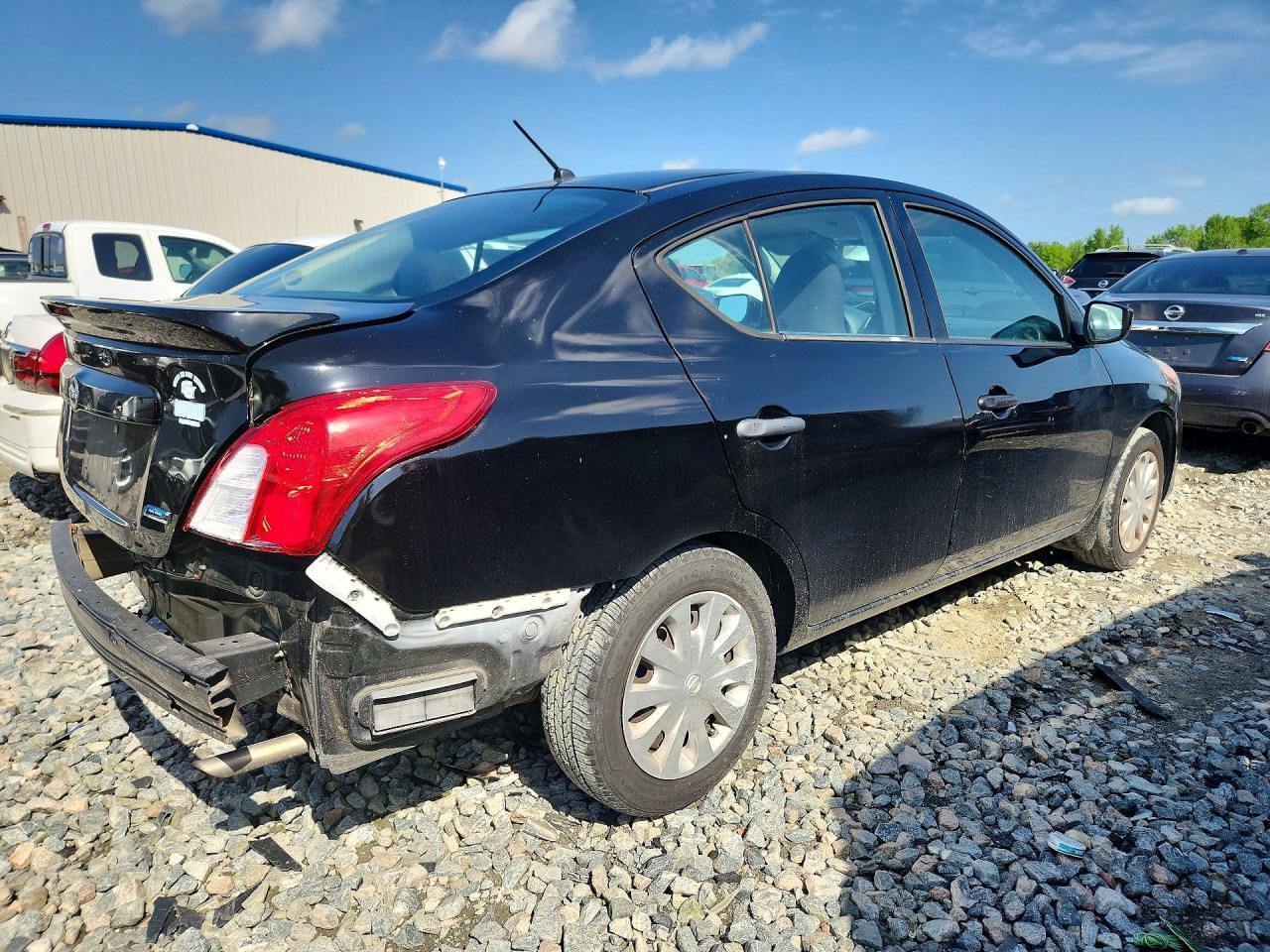 2016 Nissan Versa 1.6 S Plus - Фото 3