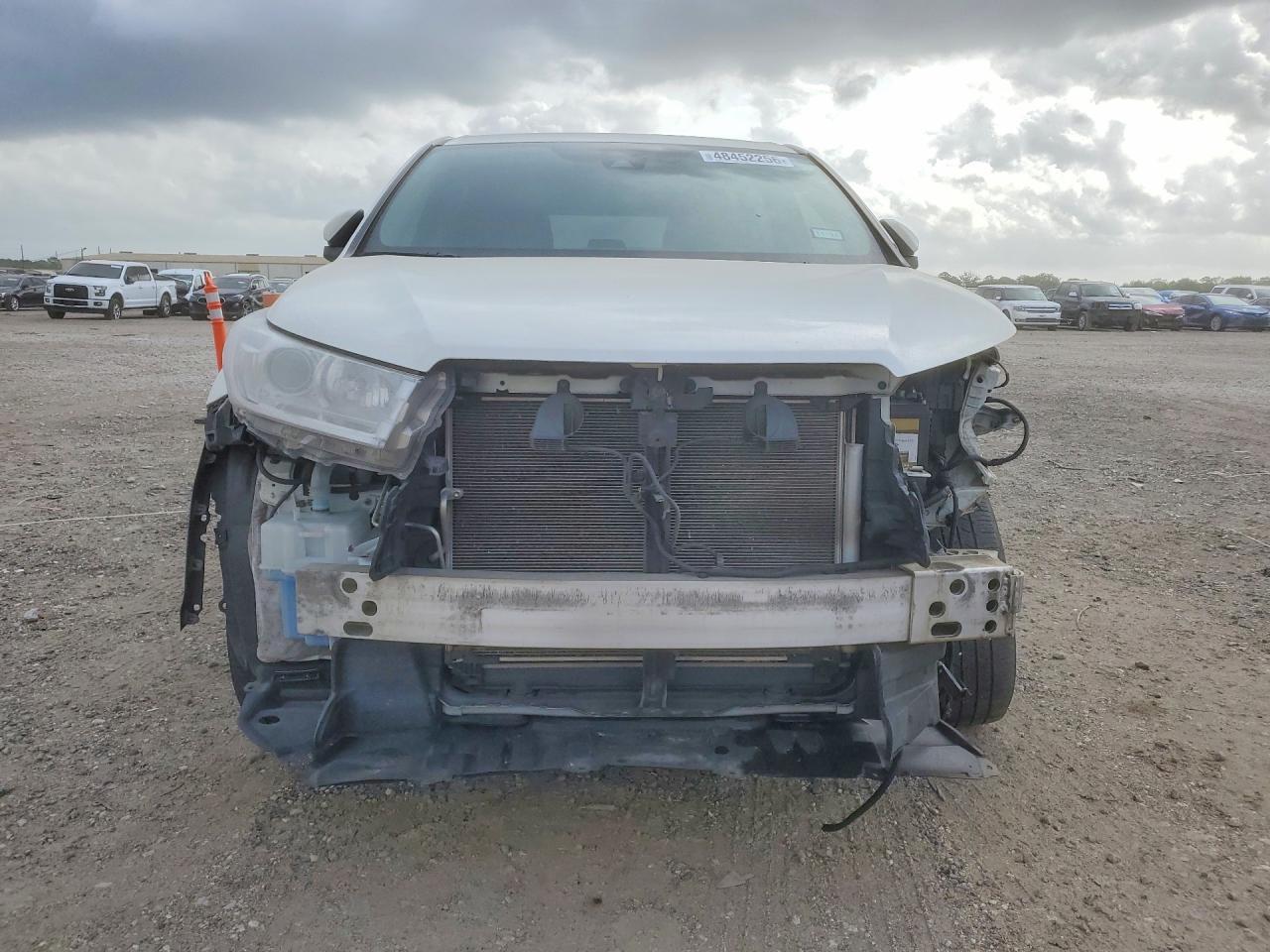 2019 Toyota Highlander Le - Фото 5