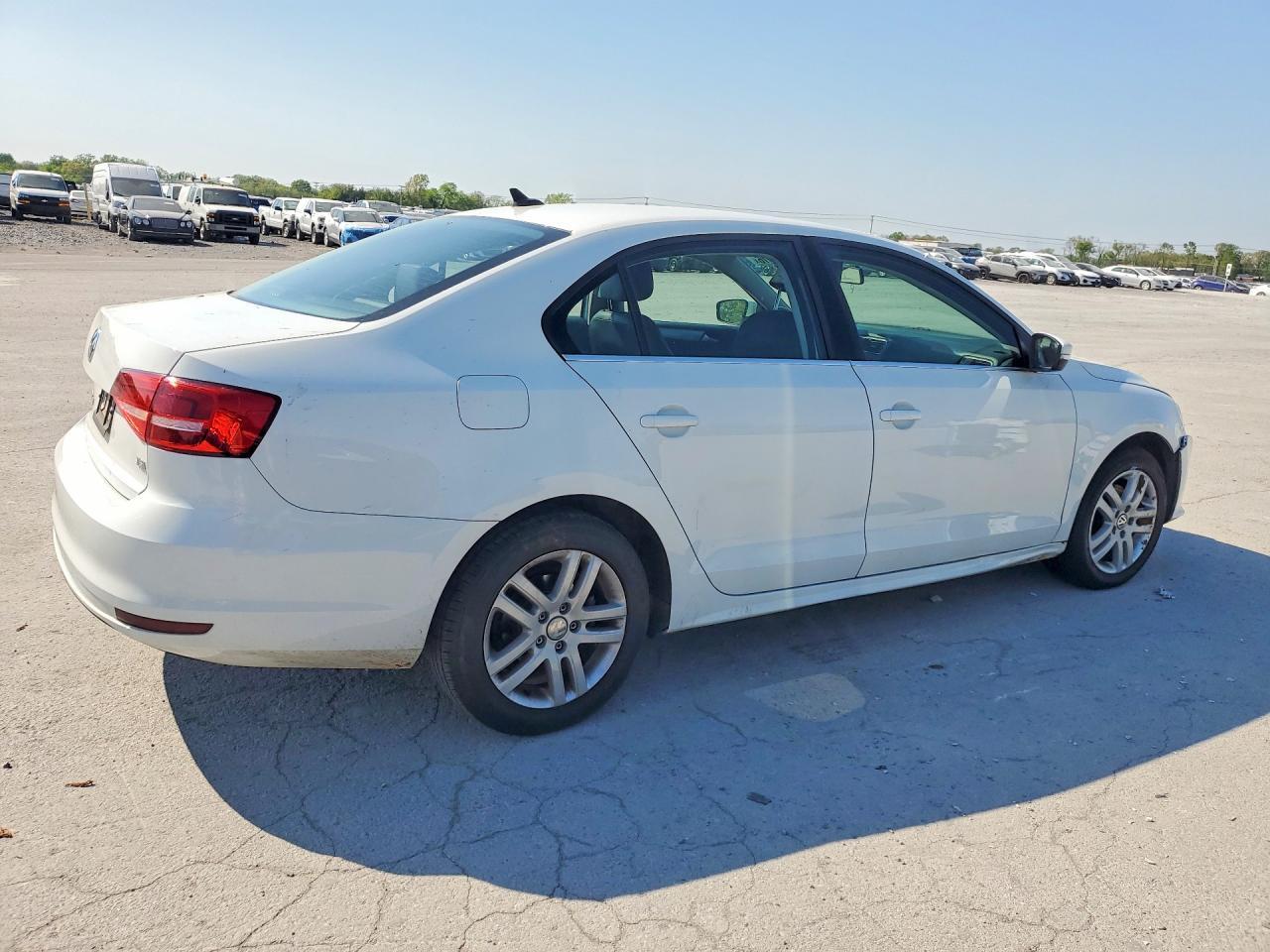 2015 Volkswagen Jetta Se - Фото 3