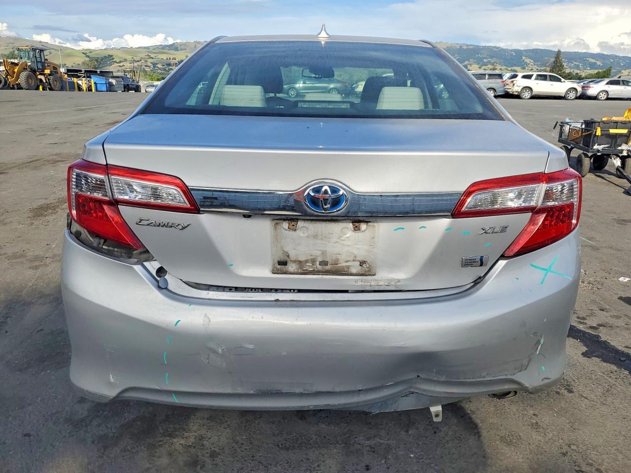 2012 Toyota Camry Hybrid Xle - Image 6
