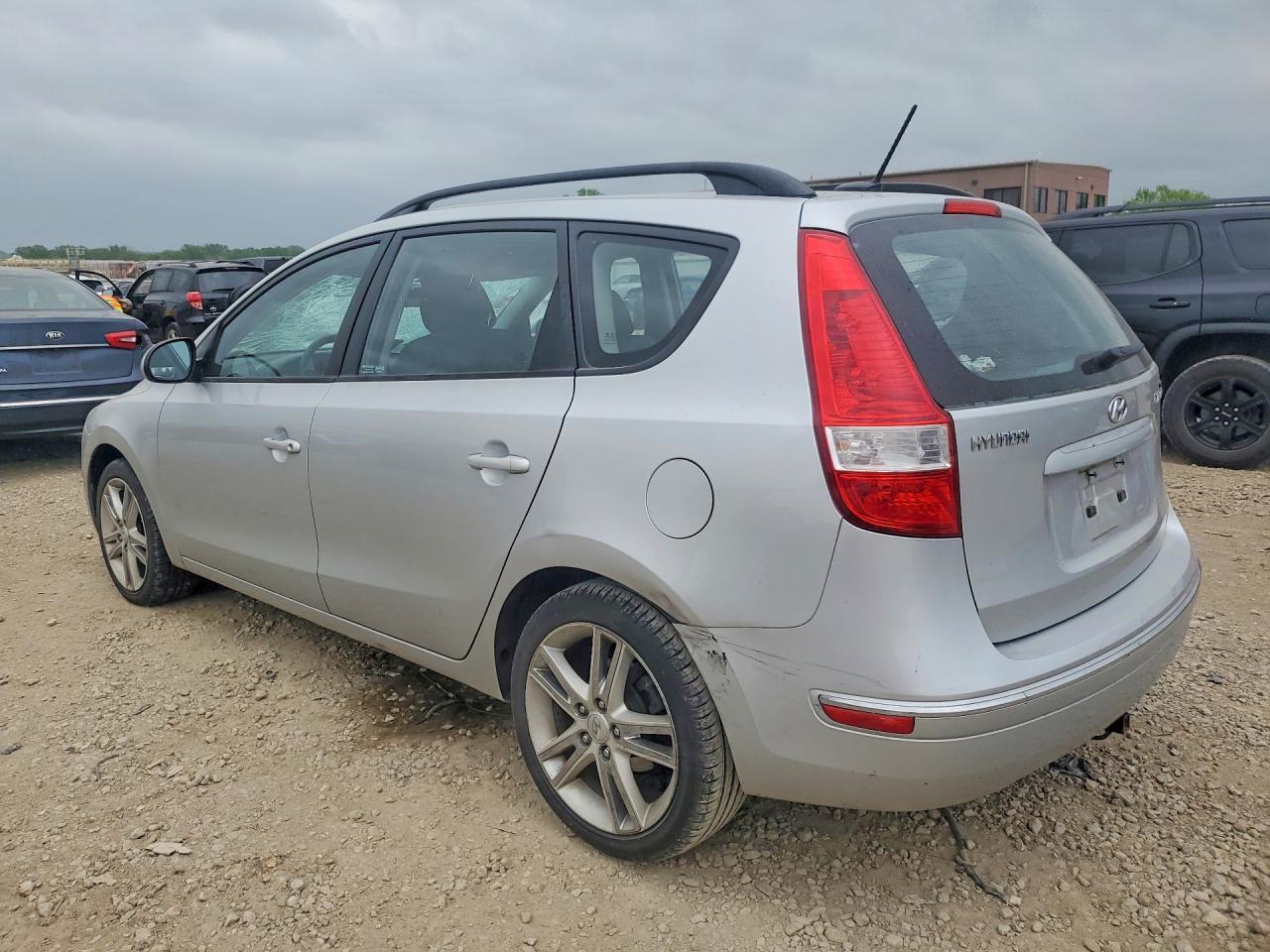2010 Hyundai Elantra Touring Se - Фото 2