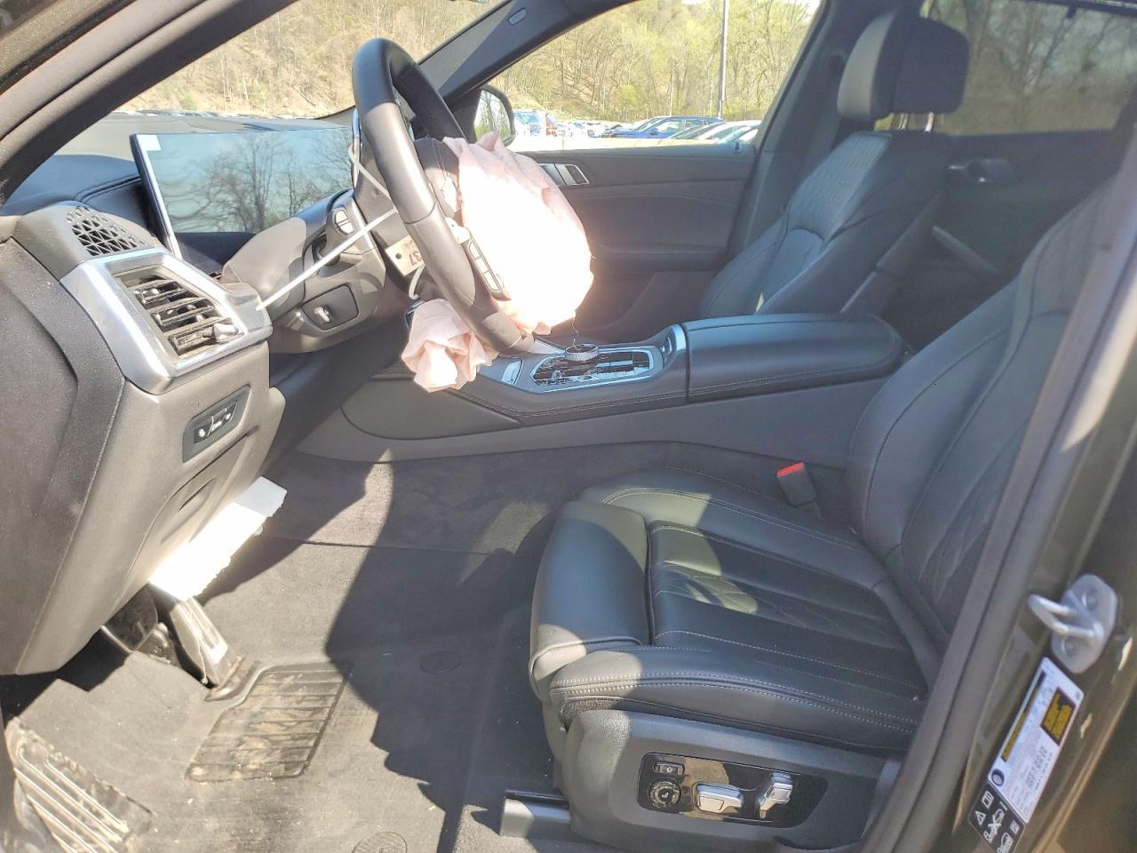 2026 BMW X6 xDrive40I - Image 7