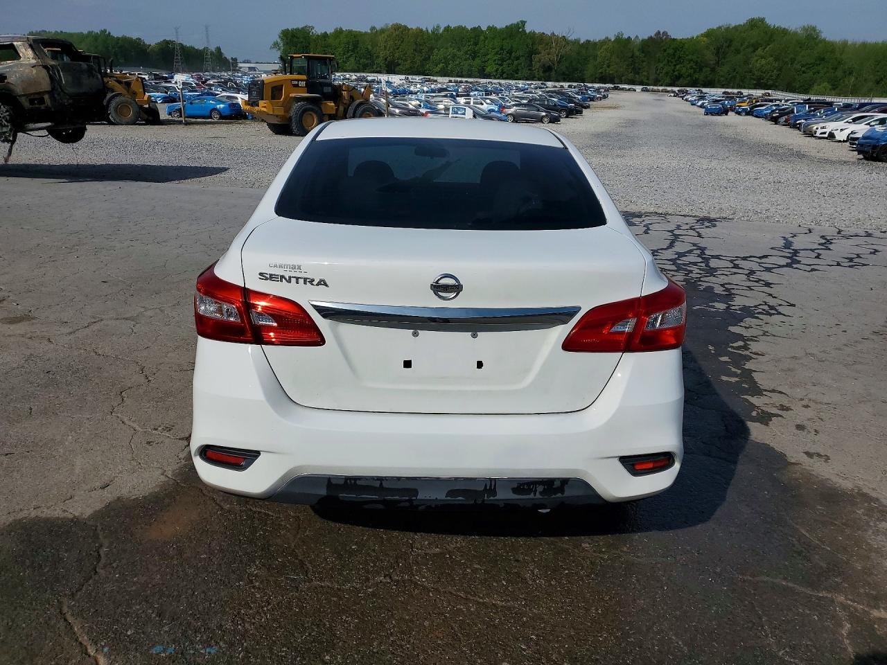 2016 Nissan Sentra S - Фото 6
