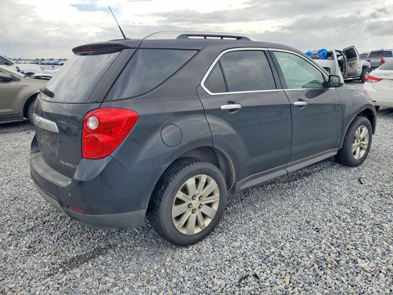 2011 Chevrolet Equinox Lt - Image 3