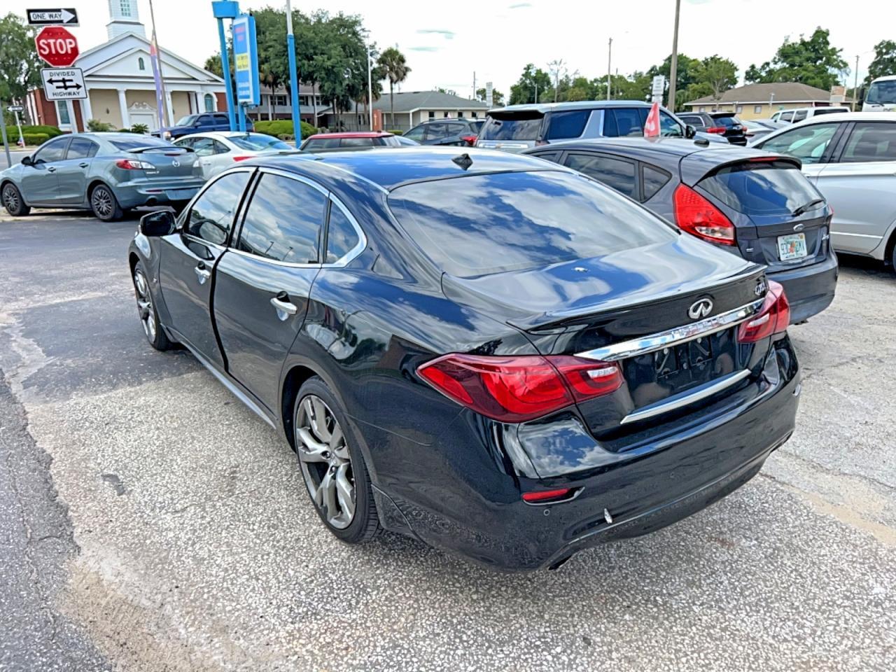 2018 Infiniti Q70L 3.7 Luxe - Фото 3