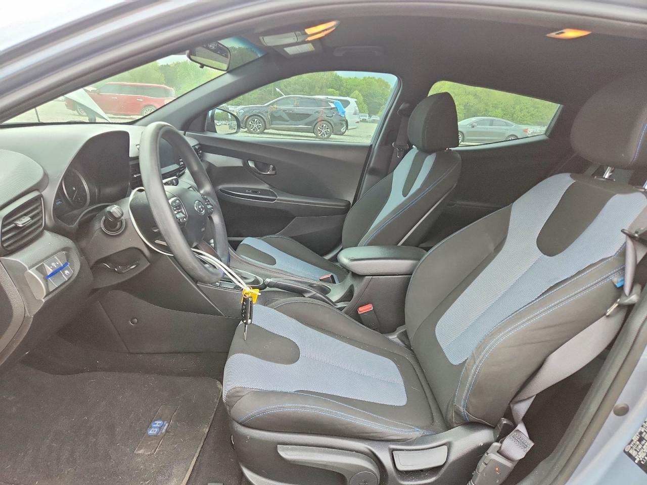 2019 Hyundai Veloster 2.0L - Фото 7