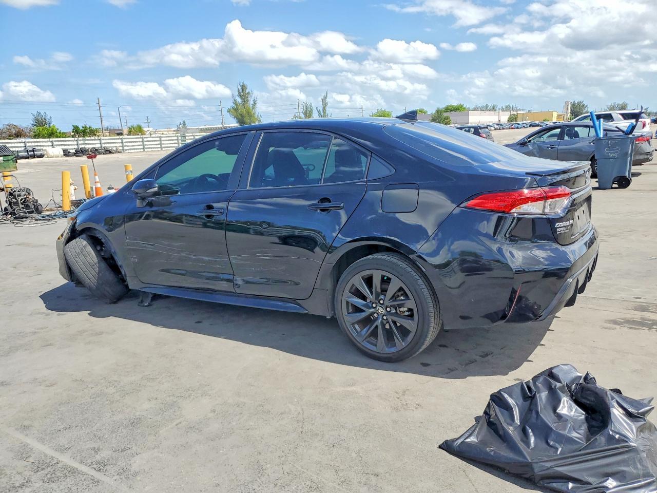 2024 Toyota Corolla Se - Фото 2