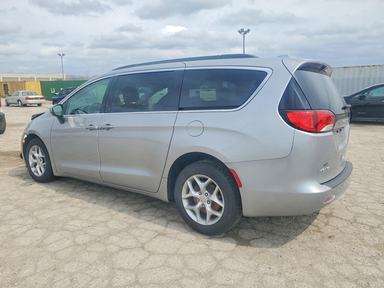2018 Chrysler Pacifica - Фото 2