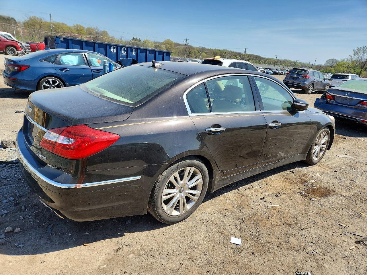 2014 Hyundai Genesis 3.8L - Фото 3