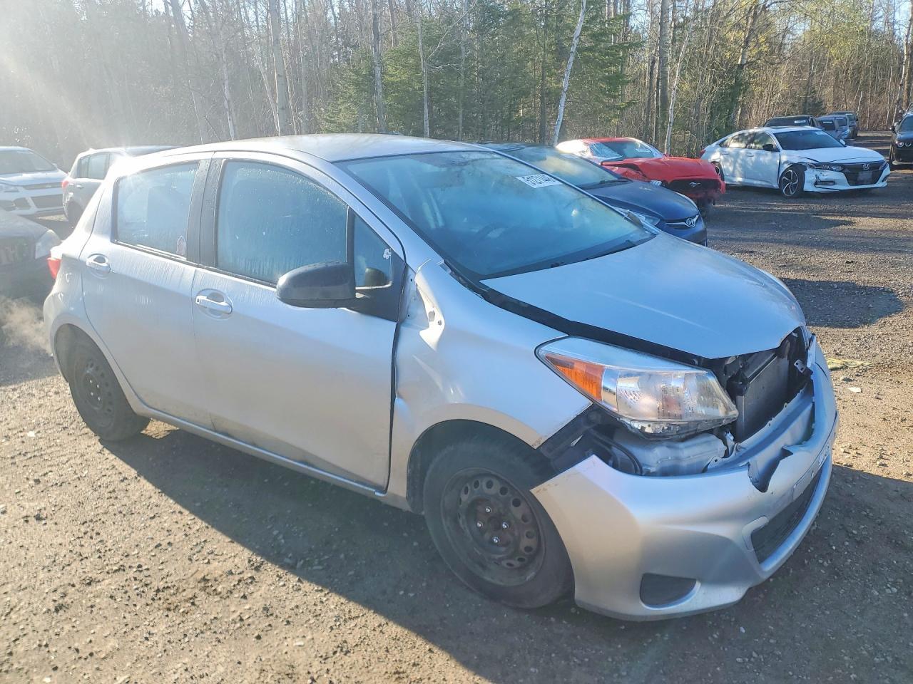 2014 Toyota Yaris 5-Door L - Image 4