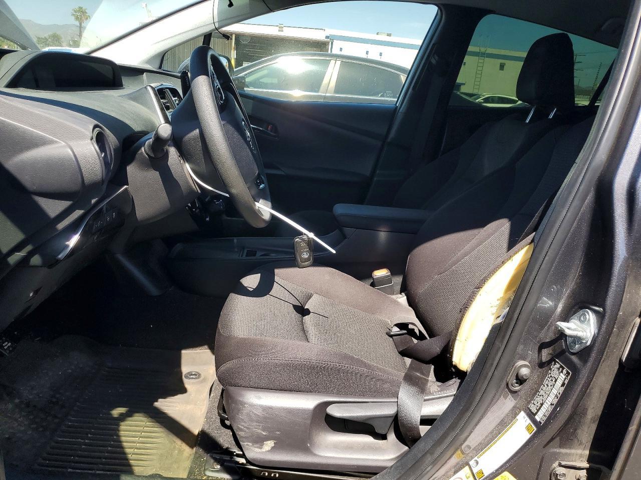 2022 Toyota Prius Le - Фото 7