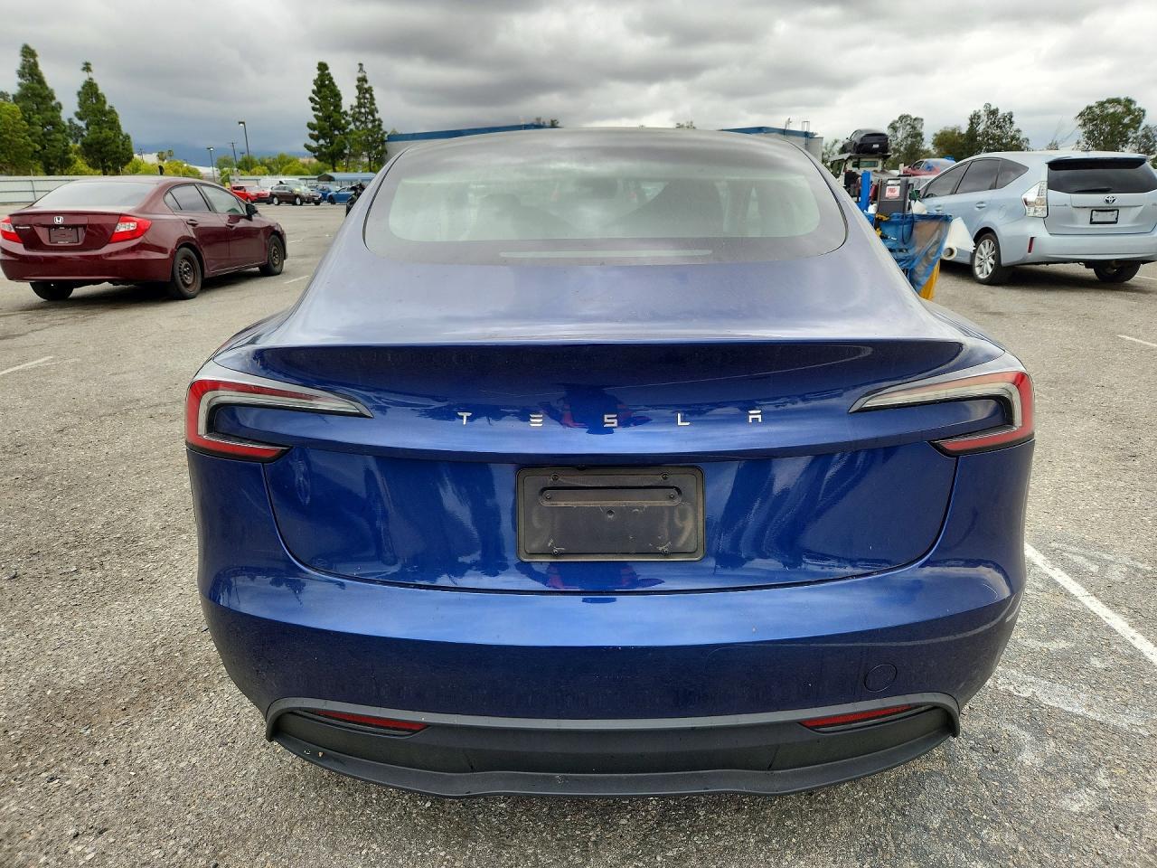 2024 Tesla Model 3 - Image 6