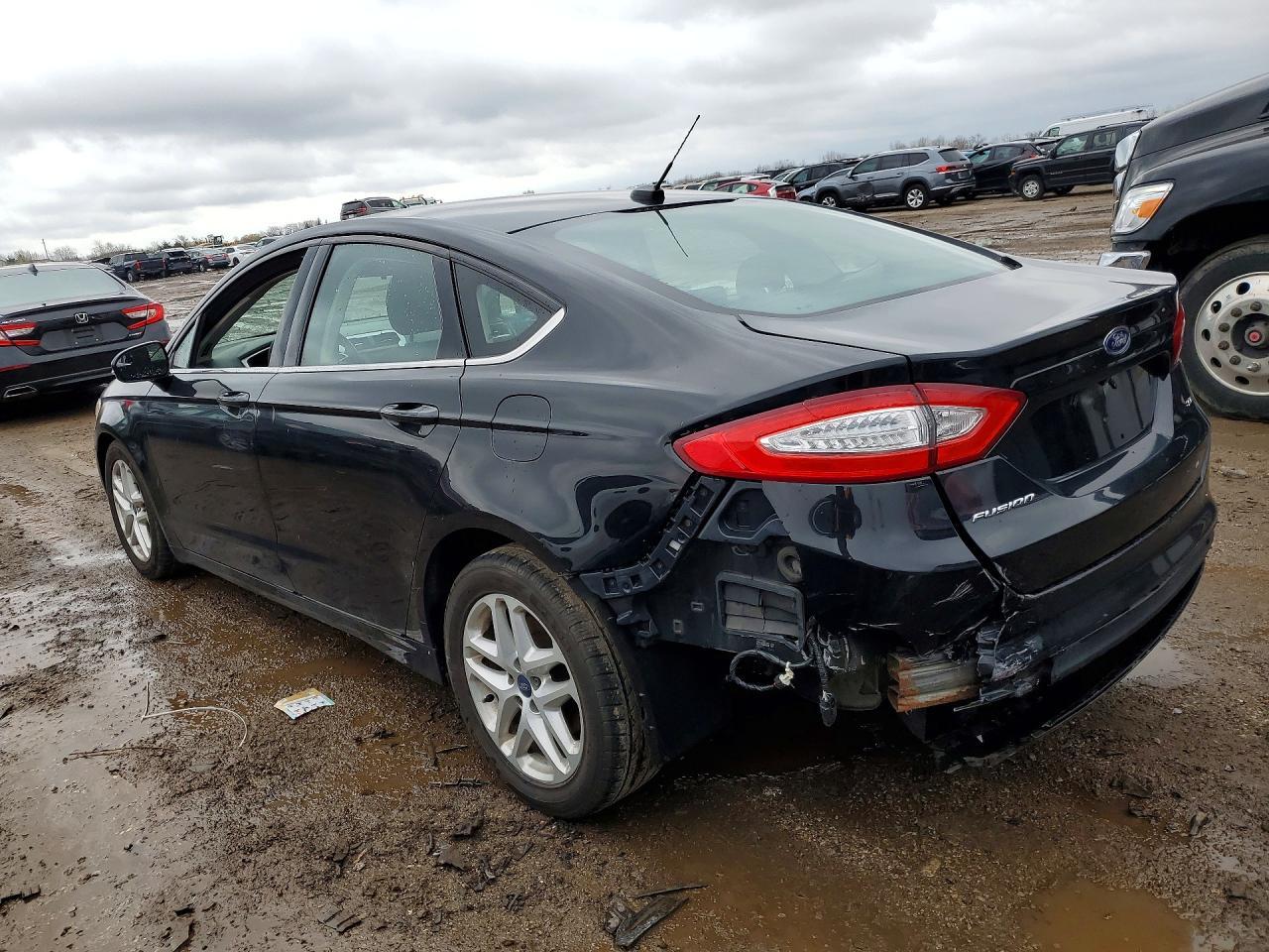 2016 Ford Fusion Se - Фото 2
