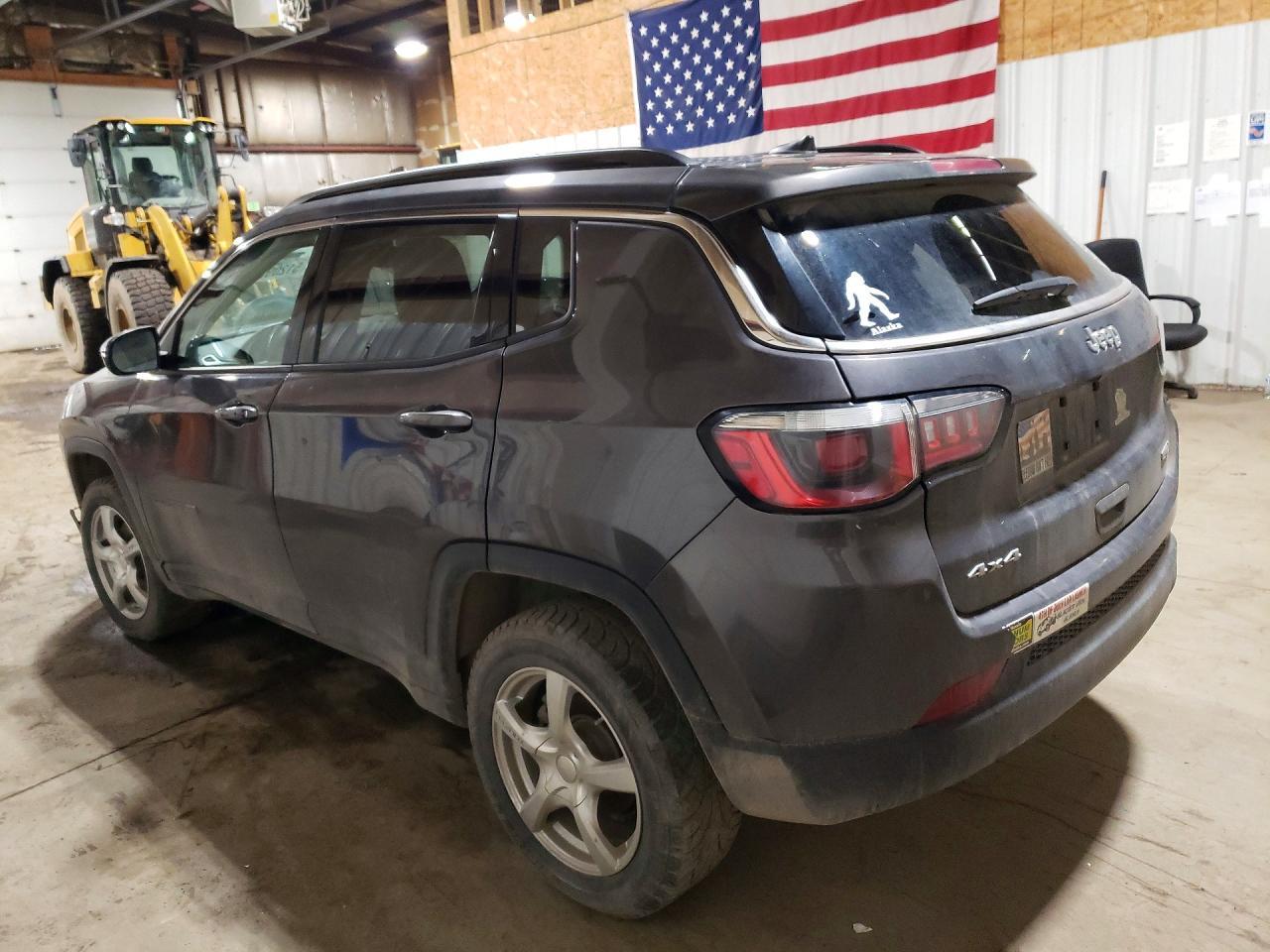 2019 Jeep Compass Latitude - Image 2