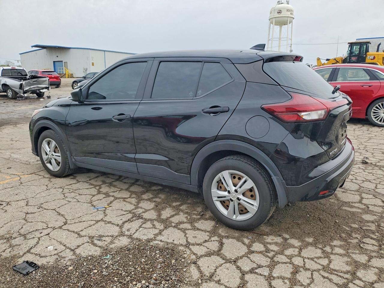 2022 Nissan Kicks S - Image 2