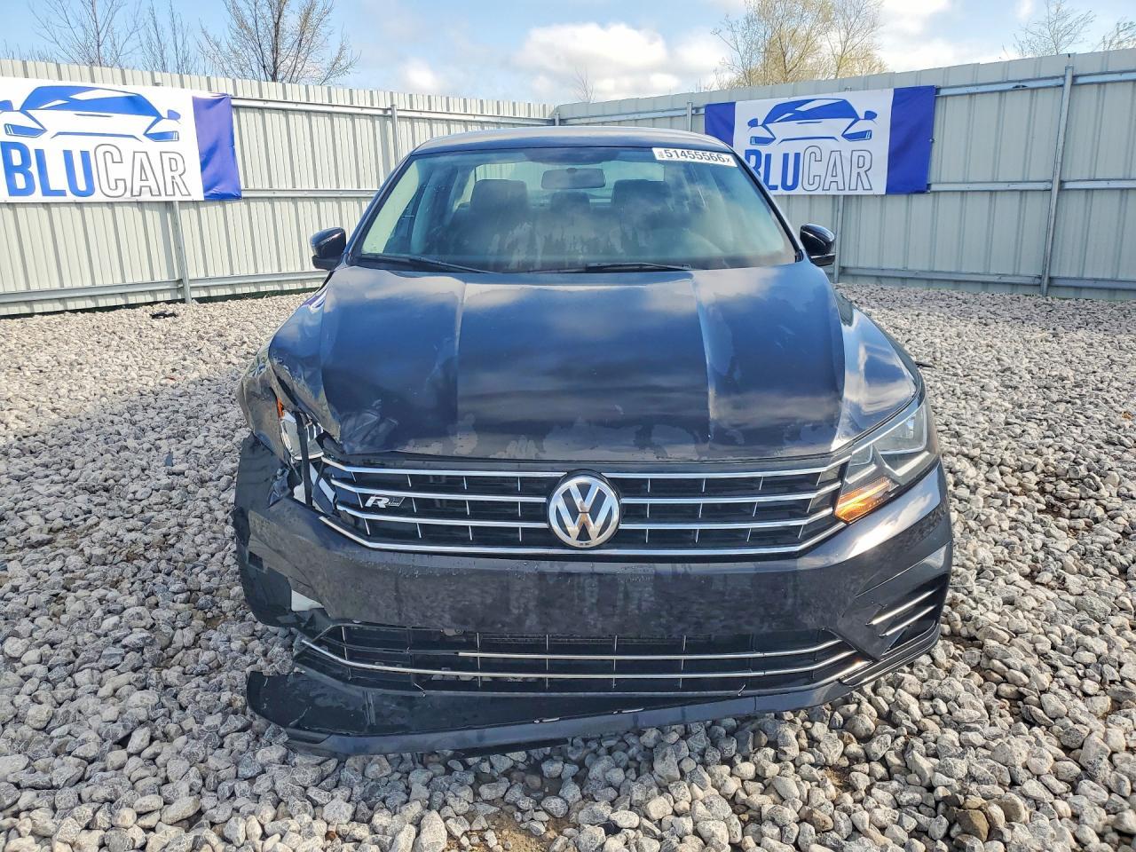 2017 Volkswagen Passat R-Line - Фото 5