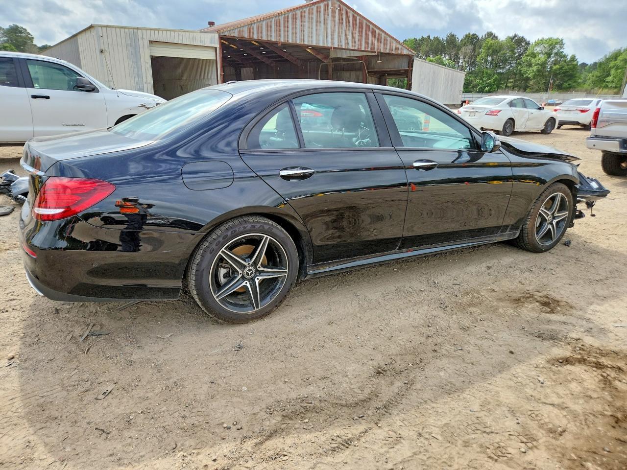 2018 Mercedes-Benz E 300 - Image 3