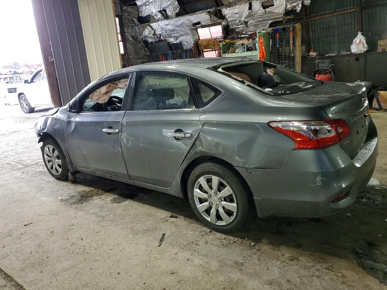 2017 Nissan Sentra S - Фото 2
