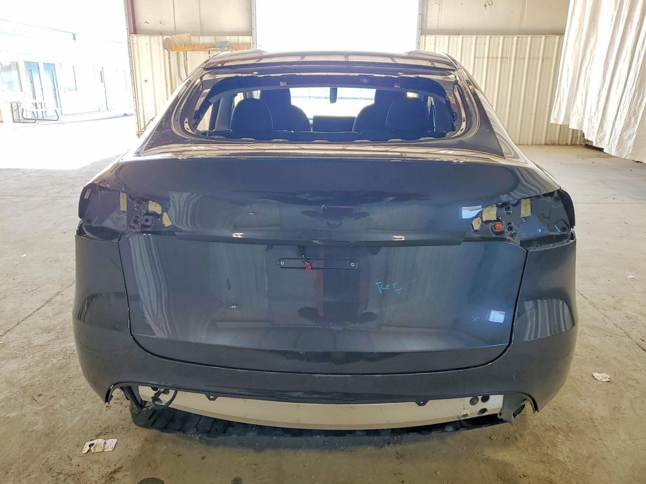 2024 Tesla Model Y - Фото 6