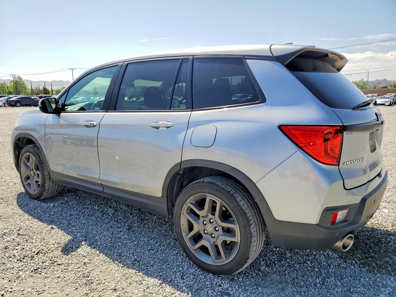 2022 Honda Passport Exl - Image 2