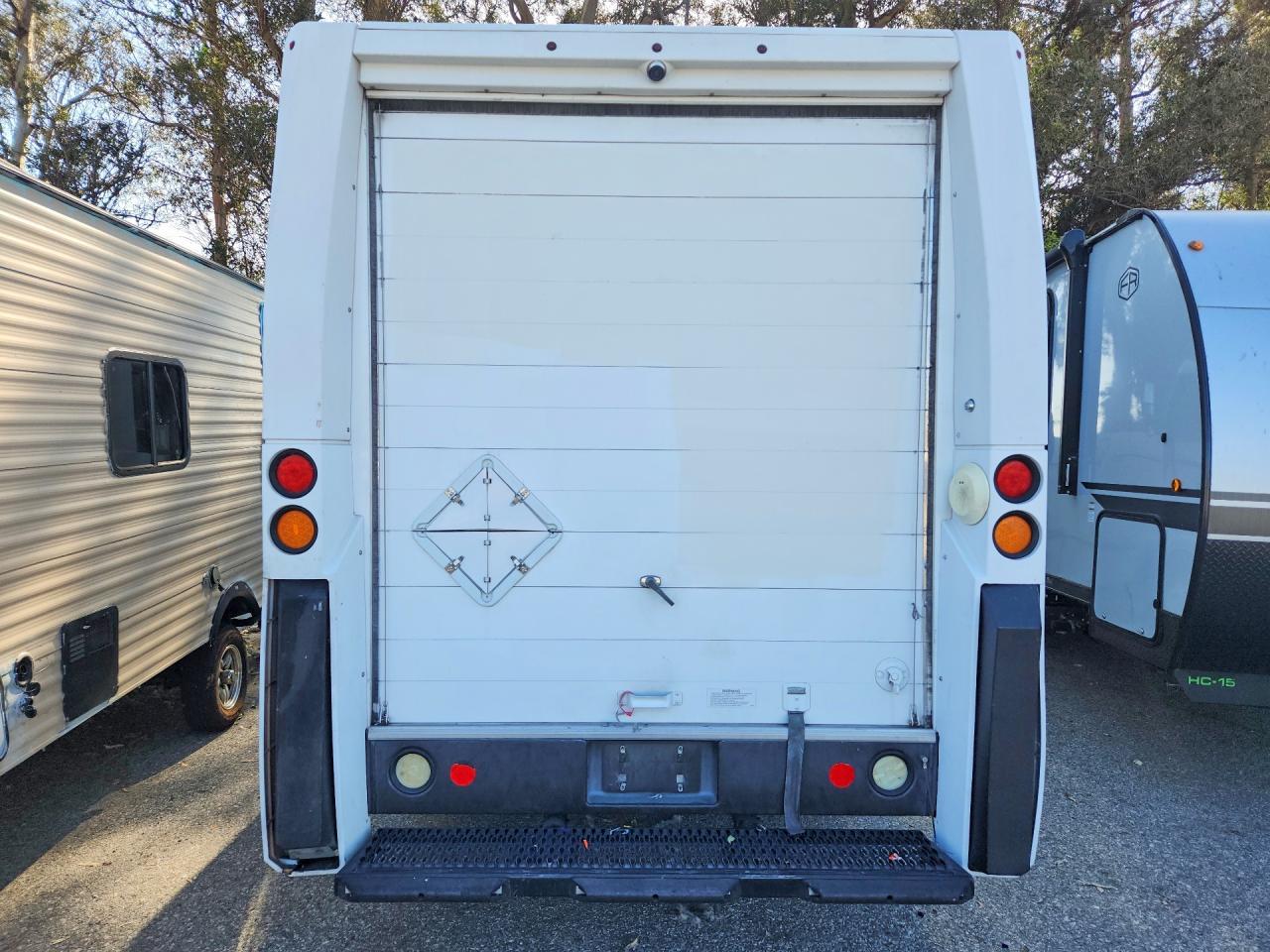 2016 Isuzu Npr - Фото 6