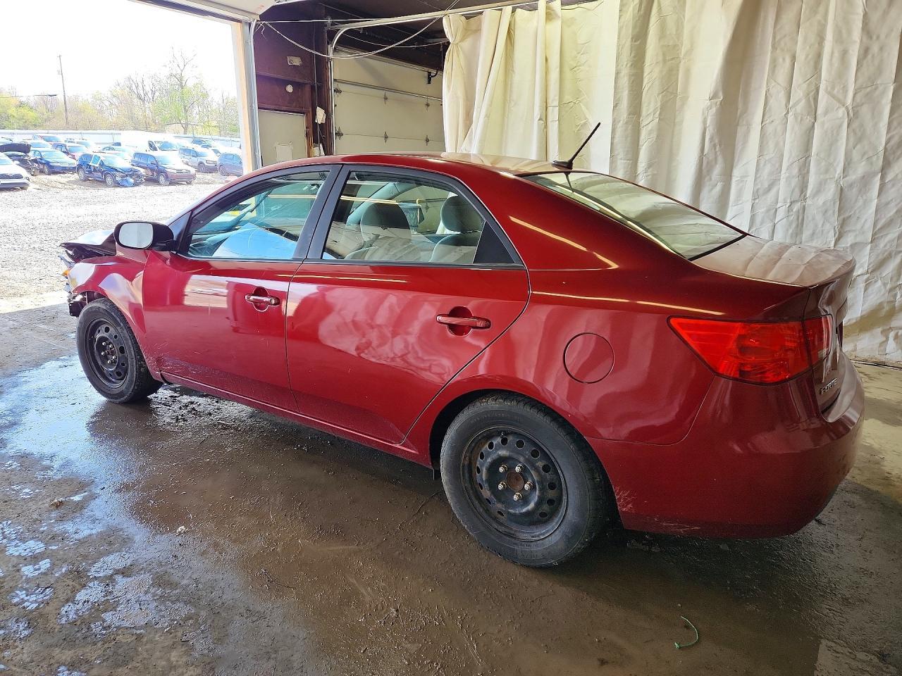 2010 Kia Forte Ex - Image 2