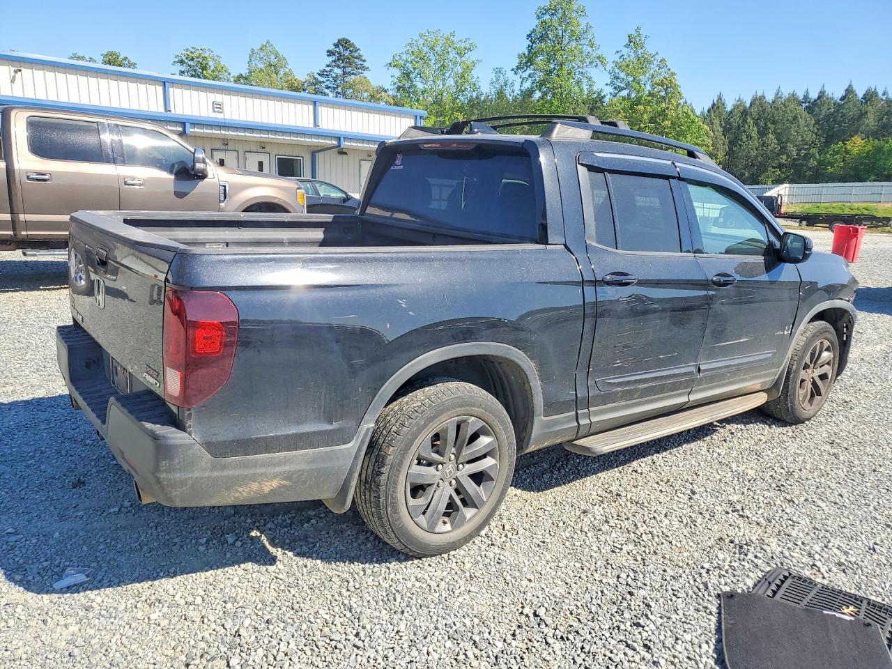 2021 Honda Ridgeline - Image 3