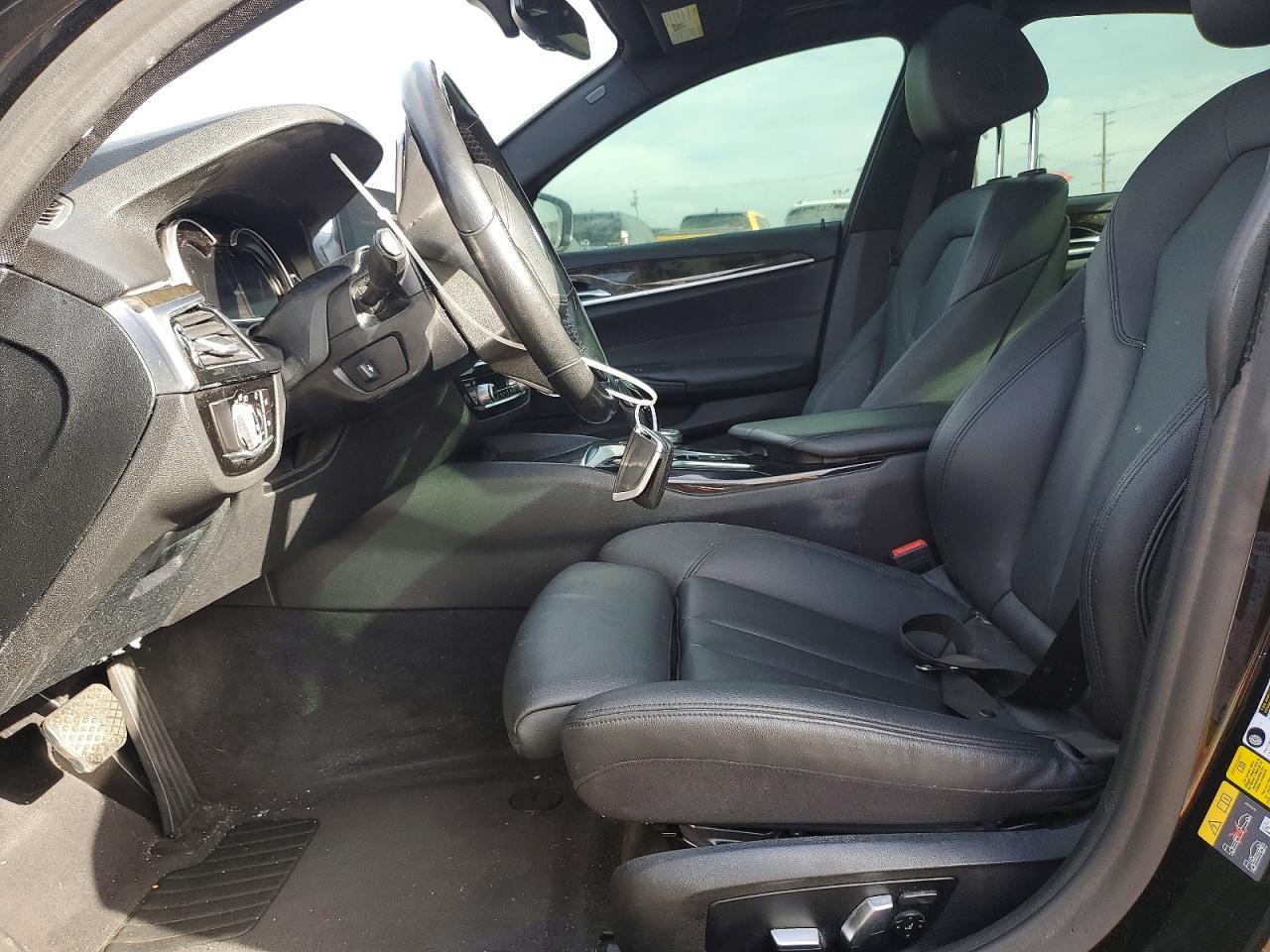 2019 BMW 530E - Image 7