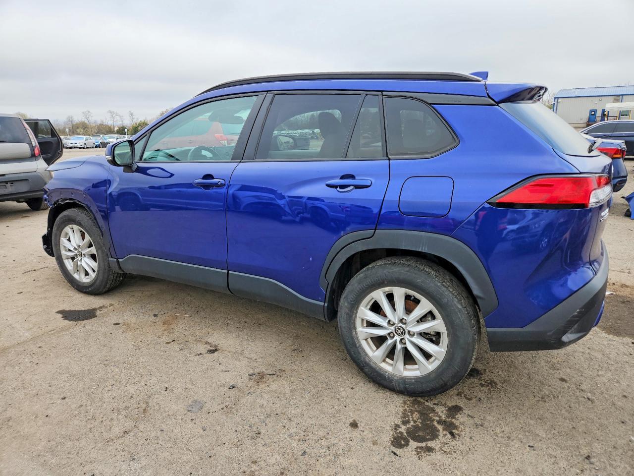 2024 Toyota Corolla Cross Le - Фото 2