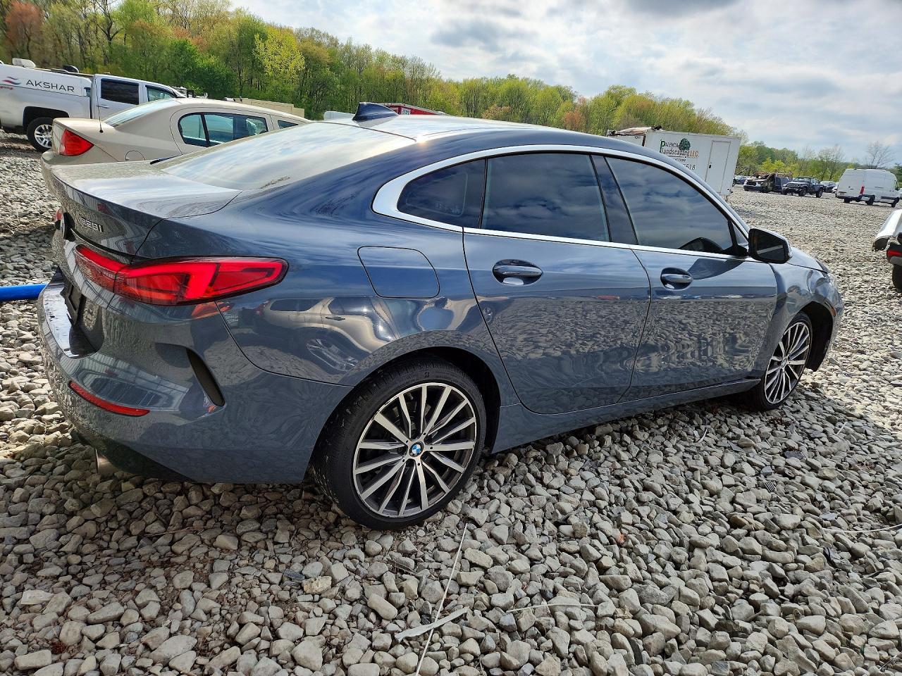 2021 BMW 228Xi - Фото 3