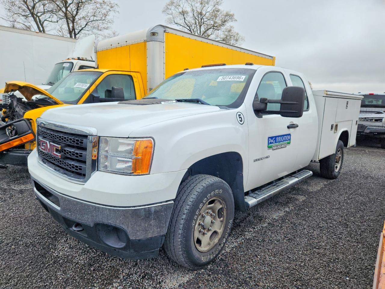 2013 GMC Sierra K2500 Heavy Duty - Image 2