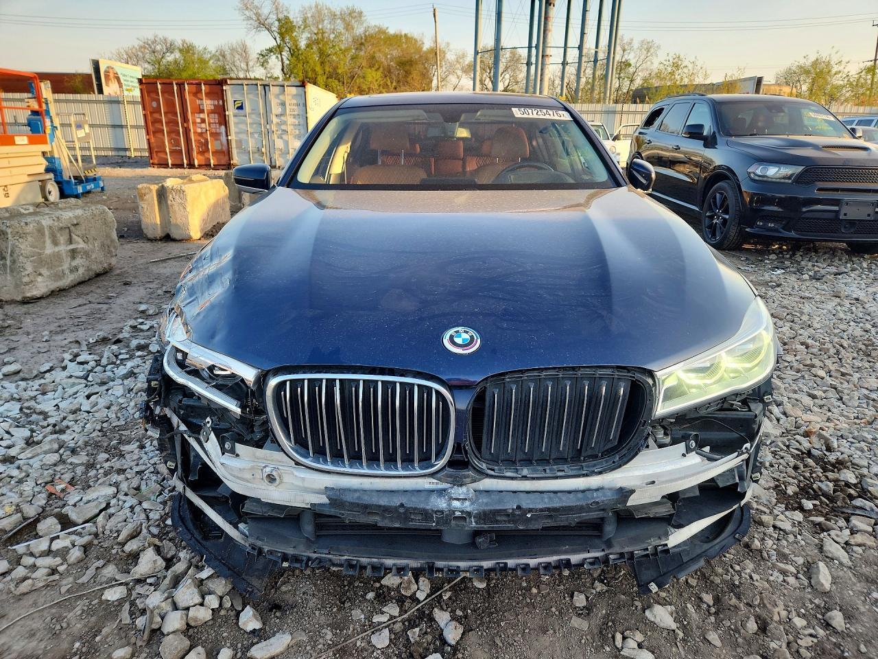 2016 BMW 750 Xi - Image 5