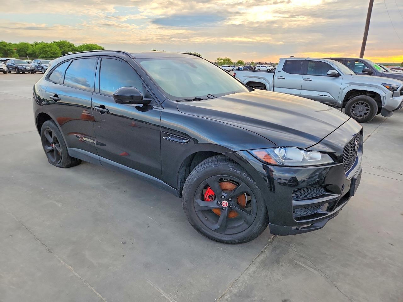 2018 Jaguar F-Pace Premium 25T - Фото 4