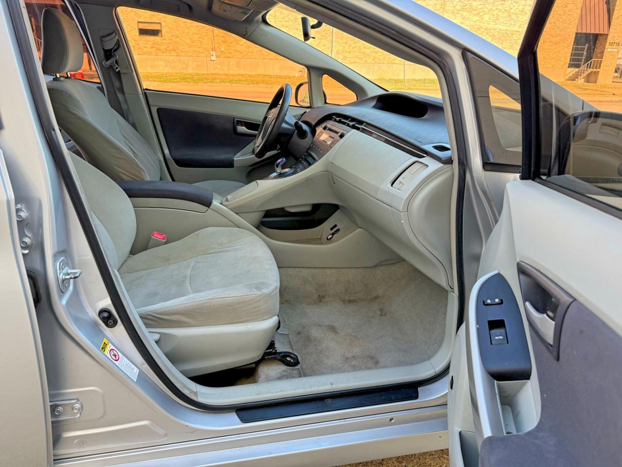 2010 Toyota Prius Iii - Image 5