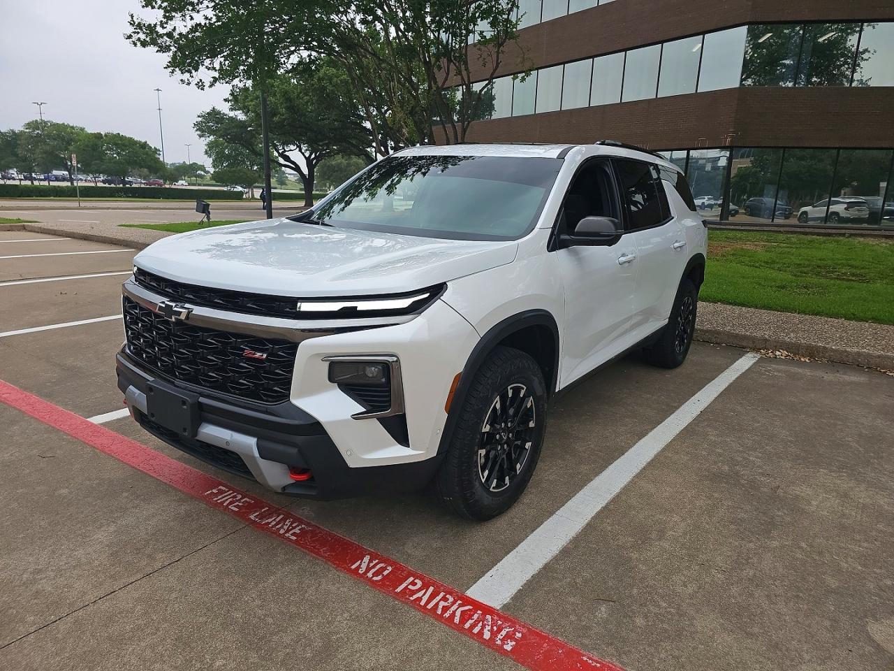 2024 Chevrolet Traverse Lt Z71 - Фото 2