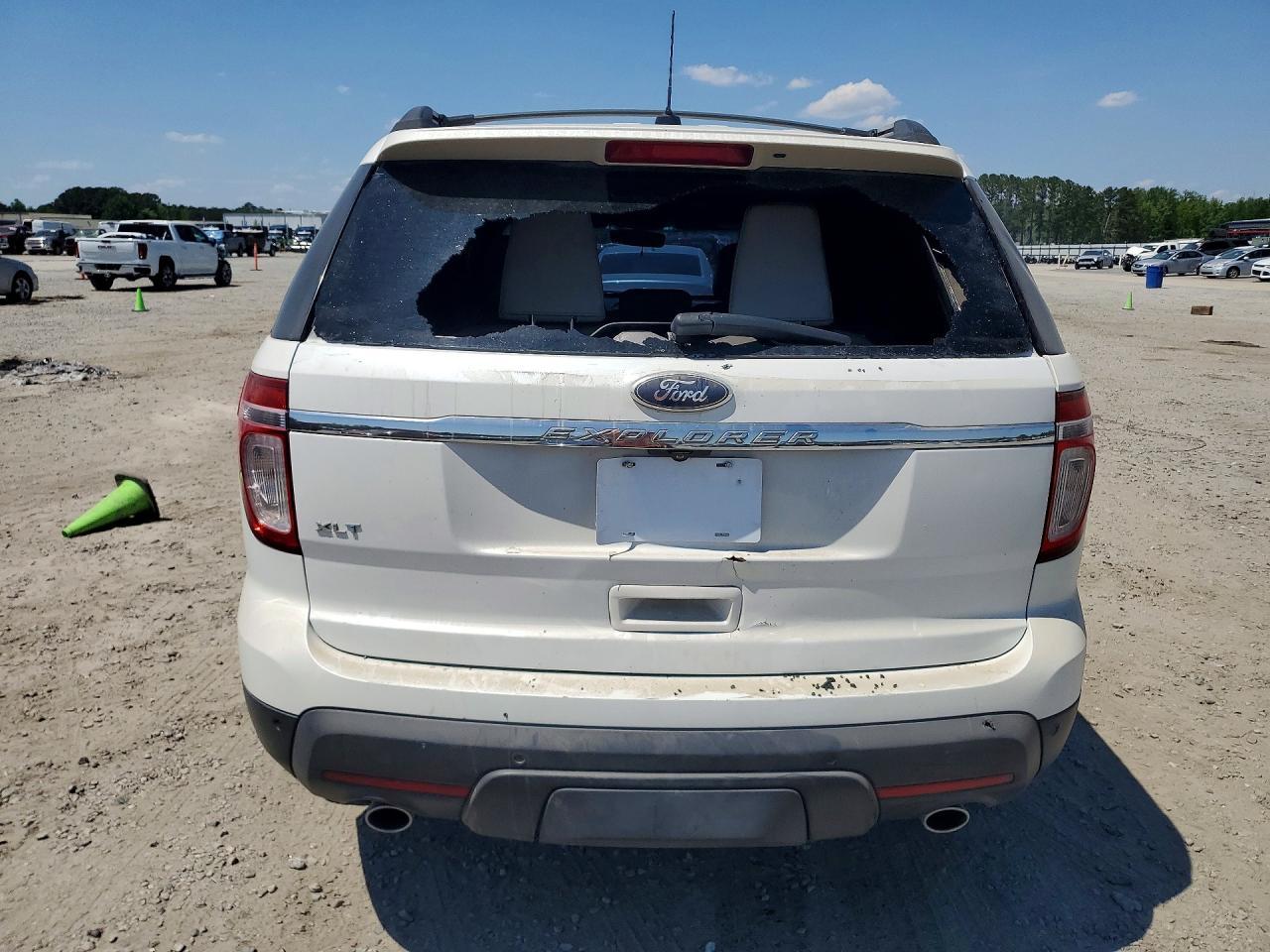 2012 Ford Explorer Xlt - Image 6