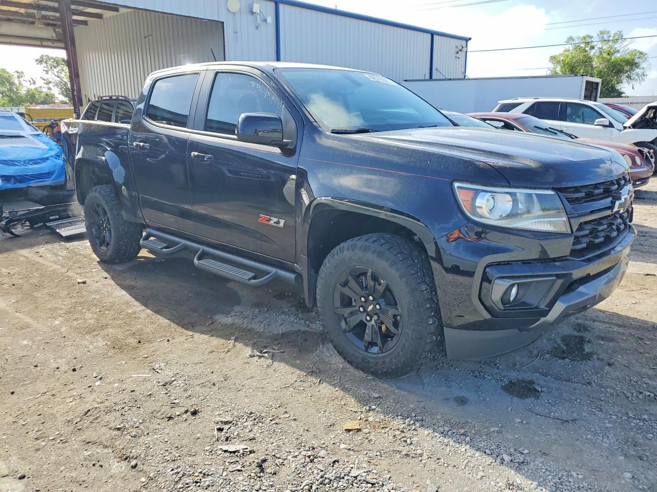 2022 Chevrolet Colorado Z71 - Image 4