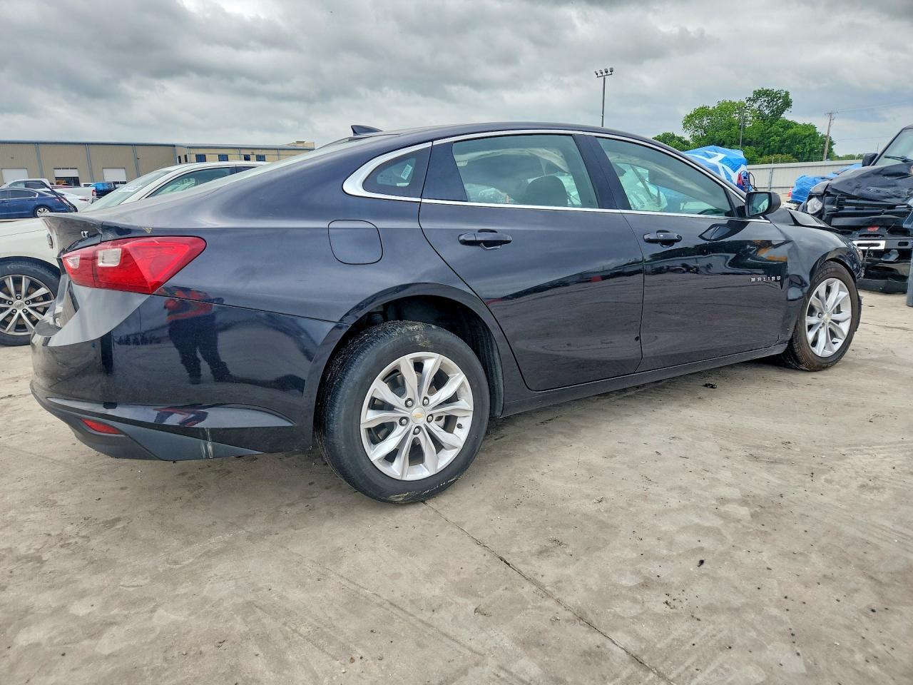2023 Chevrolet Malibu Lt - Фото 3